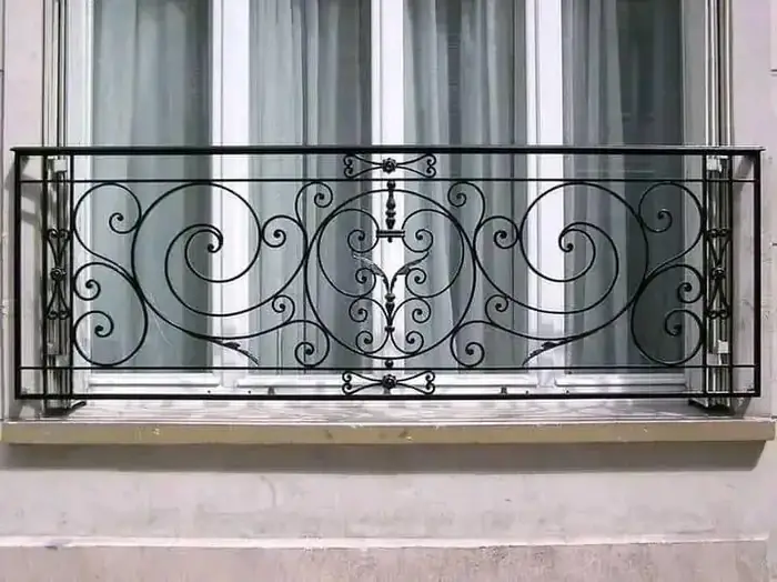 درابزين شرفة حديد مشغول